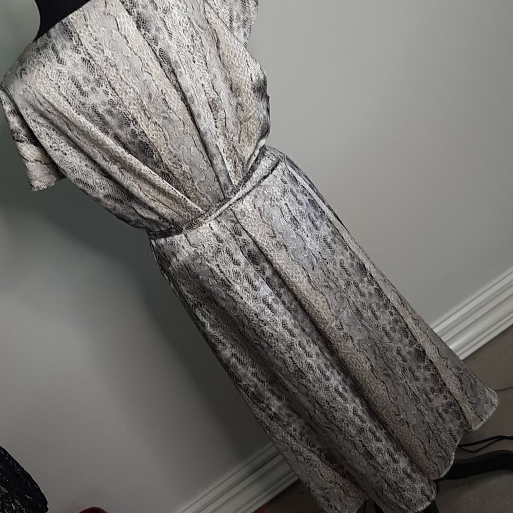 NWT The Limited Python Wrap Dress - Picture 4 of 16